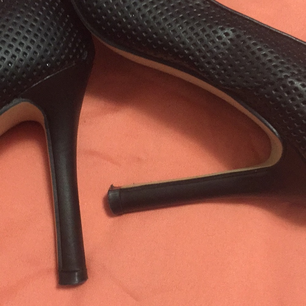 Black GUESS pumps - Picture 5 of 7